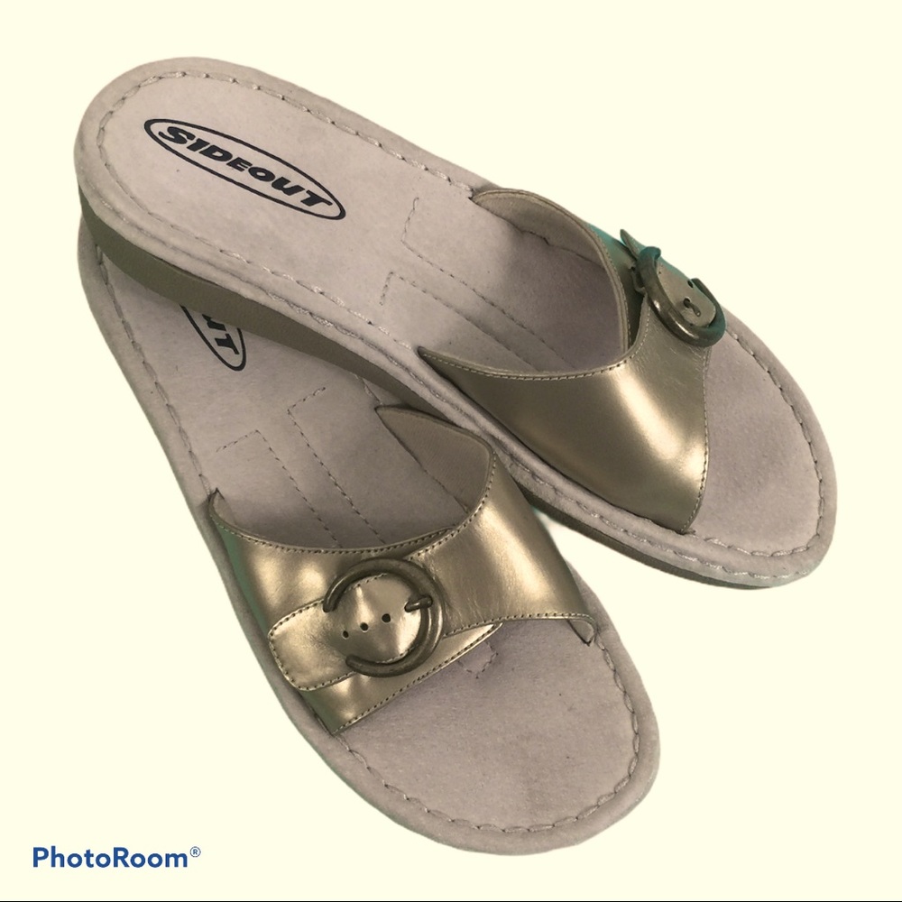 SIDEOUT LEATHER SLIDES SANDALS..Canary